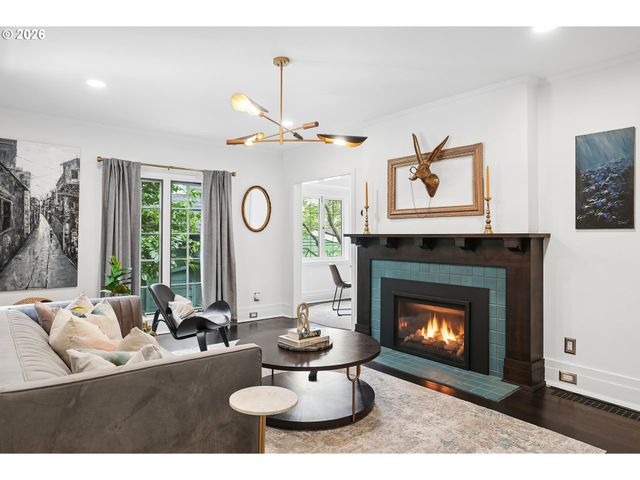 2730 Sw OLD ORCHARD Rd, Portland, OR 97201