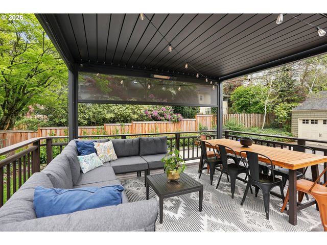 2730 Sw OLD ORCHARD Rd, Portland, OR 97201