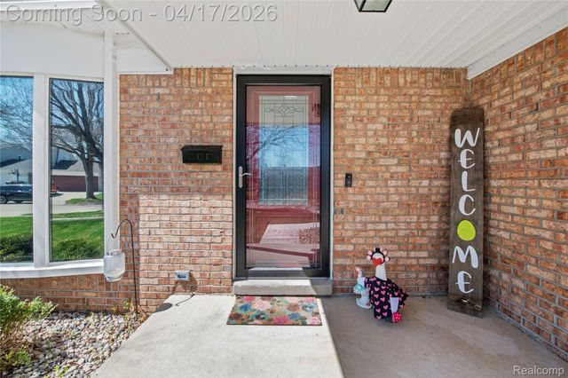 19534 Coachwood Road, Riverview, MI 48193