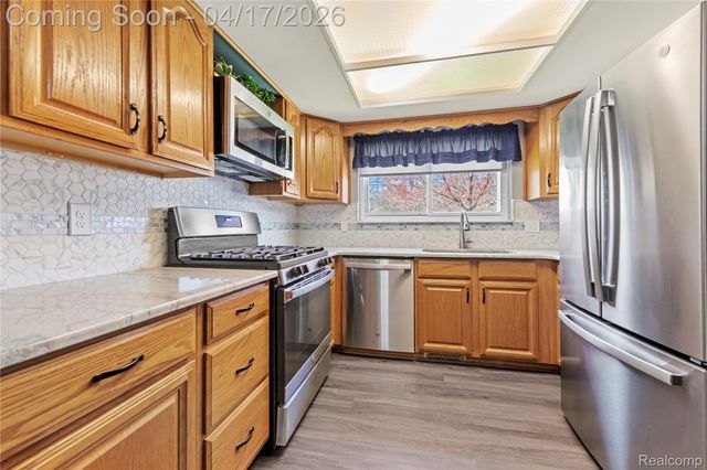 19534 Coachwood Road, Riverview, MI 48193