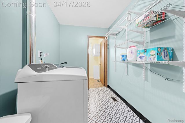 19534 Coachwood Road, Riverview, MI 48193