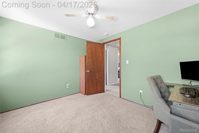 19534 Coachwood Road, Riverview, MI 48193