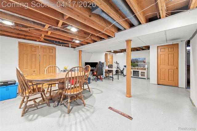 19534 Coachwood Road, Riverview, MI 48193