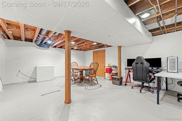 19534 Coachwood Road, Riverview, MI 48193