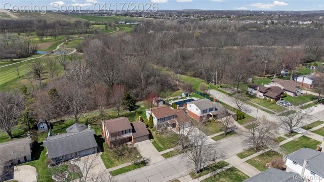 19534 Coachwood Road, Riverview, MI 48193