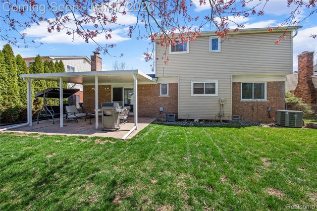 19534 Coachwood Road, Riverview, MI 48193