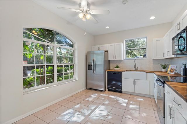 4155 NW 1st Court, Delray Beach, FL 33445