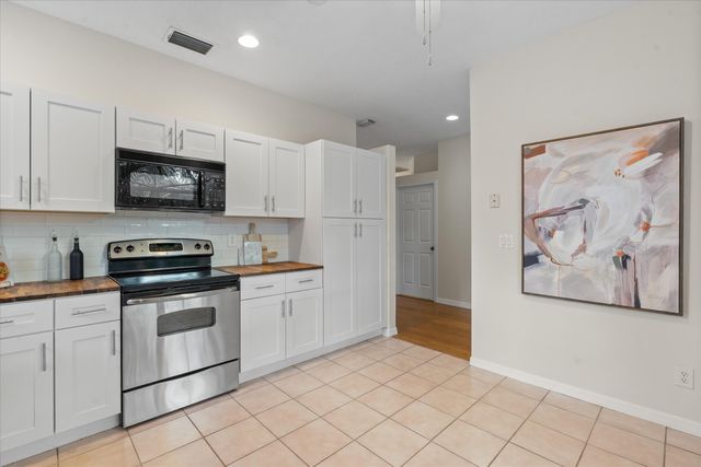 4155 NW 1st Court, Delray Beach, FL 33445