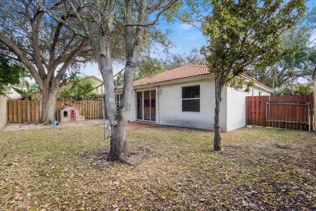 4155 NW 1st Court, Delray Beach, FL 33445