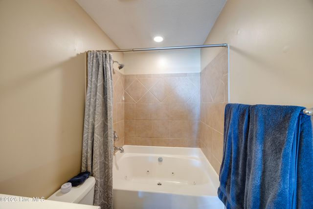 2032 Cambria Drive A, Greenville, NC 27834