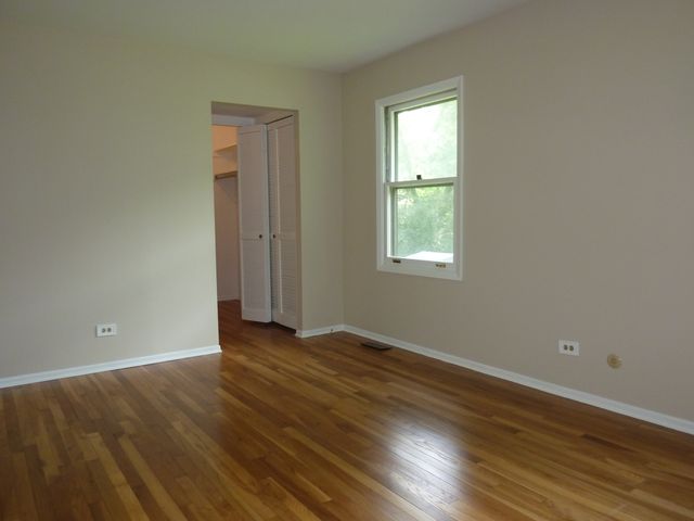 21W651 Glen Valley Drive, Glen Ellyn, IL 60137
