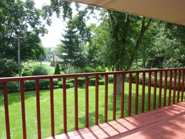 21W651 Glen Valley Drive, Glen Ellyn, IL 60137