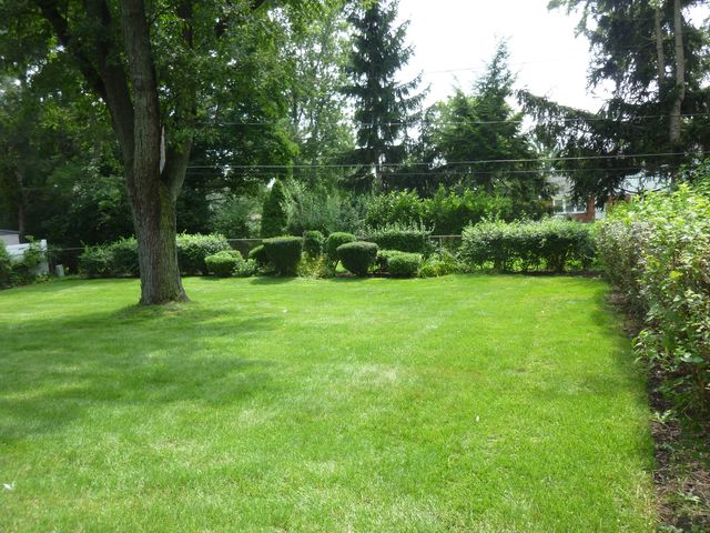 21W651 Glen Valley Drive, Glen Ellyn, IL 60137