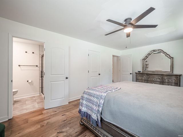 6410 Six School Road, Evansville, IN 47720