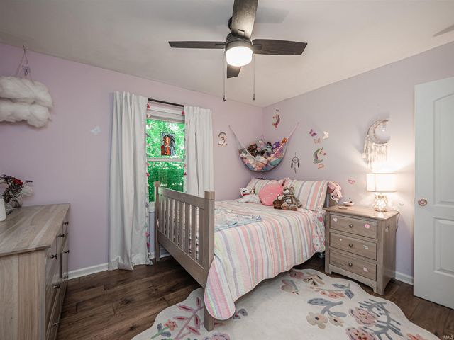 6410 Six School Road, Evansville, IN 47720