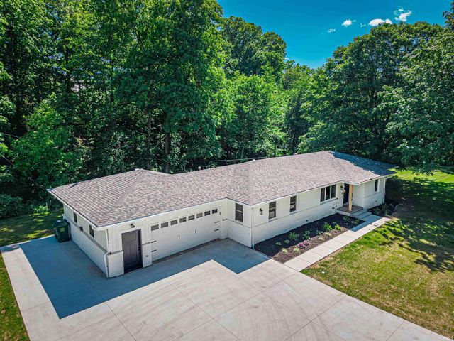 6410 Six School Road, Evansville, IN 47720