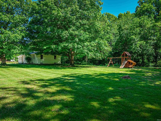 6410 Six School Road, Evansville, IN 47720