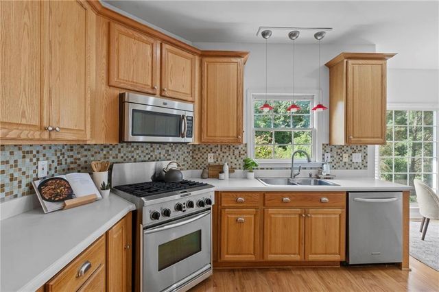 233 Ivy Glen Circle, Avondale Estates, GA 30002