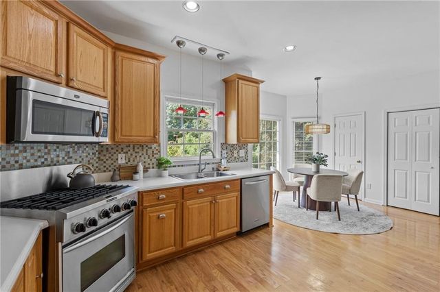233 Ivy Glen Circle, Avondale Estates, GA 30002