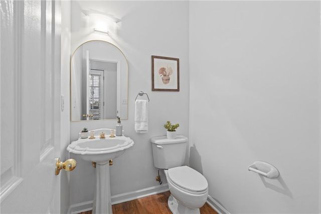 233 Ivy Glen Circle, Avondale Estates, GA 30002