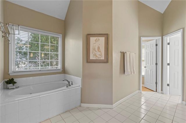 233 Ivy Glen Circle, Avondale Estates, GA 30002