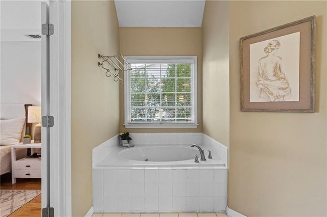 233 Ivy Glen Circle, Avondale Estates, GA 30002