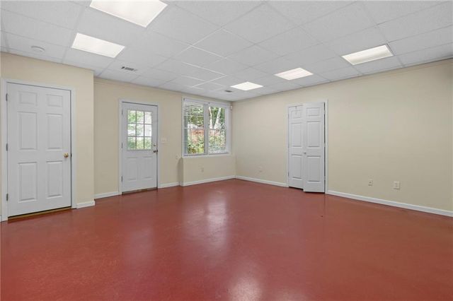 233 Ivy Glen Circle, Avondale Estates, GA 30002