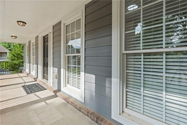 233 Ivy Glen Circle, Avondale Estates, GA 30002