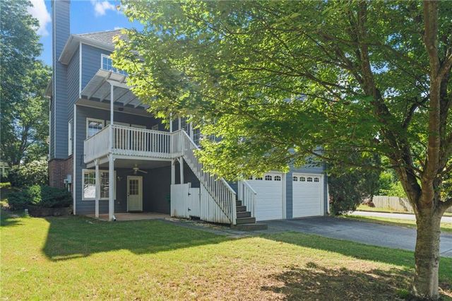233 Ivy Glen Circle, Avondale Estates, GA 30002