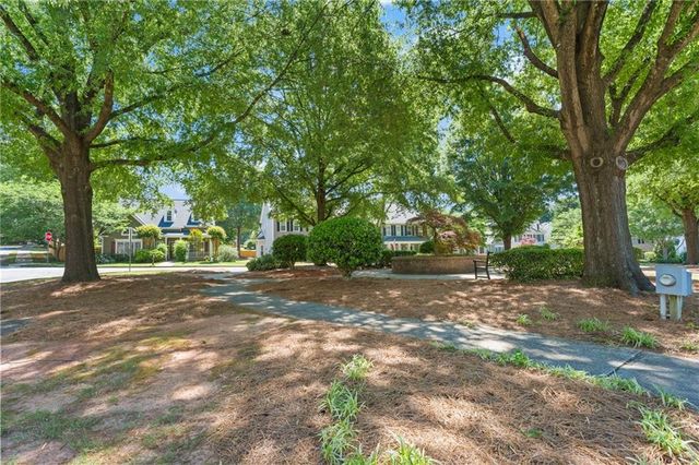 233 Ivy Glen Circle, Avondale Estates, GA 30002