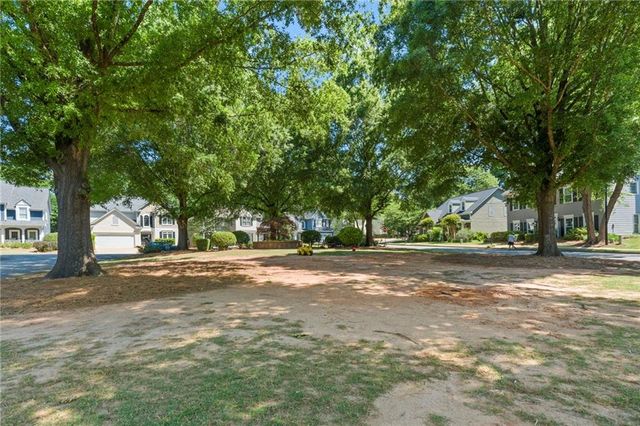 233 Ivy Glen Circle, Avondale Estates, GA 30002