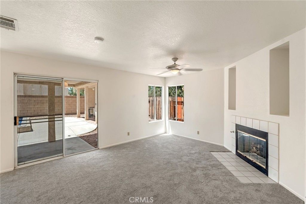 Image 21 of property listing at 2630 Via Genova, Lancaster, CA 93535