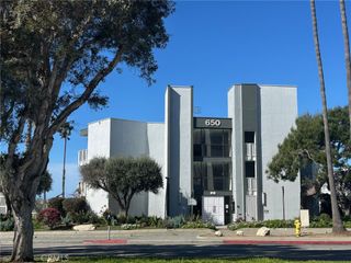 650 The Village 106, Redondo Beach, CA 90277