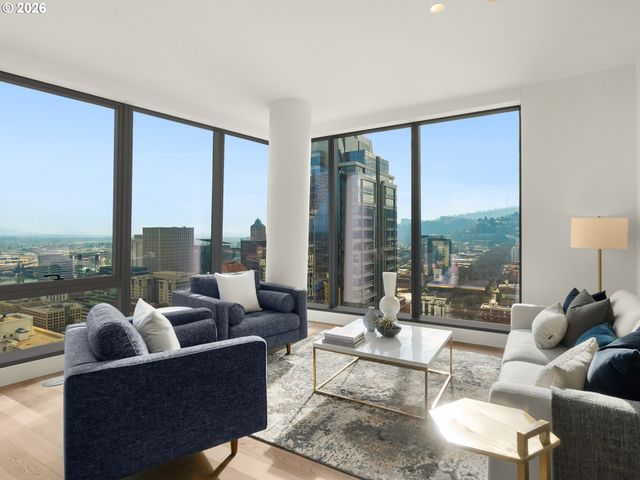 550 Sw 10TH Ave 2810, Portland, OR 97205