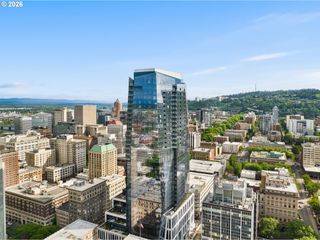 550 Sw 10TH Ave 2810, Portland, OR 97205