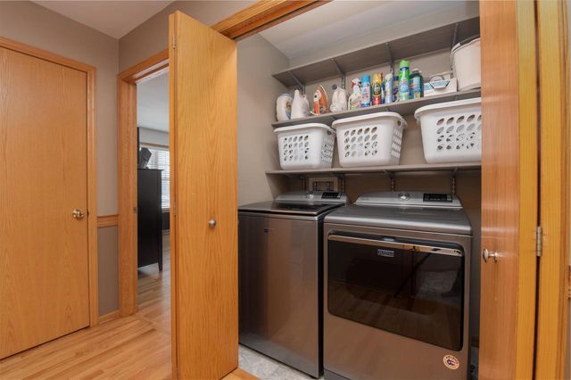 N29W22090 Kathryn COURT, Waukesha, WI 53186