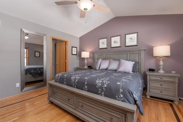 N29W22090 Kathryn COURT, Waukesha, WI 53186