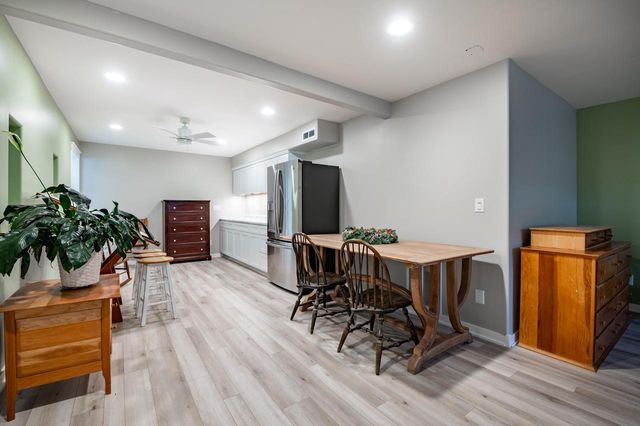 N29W22090 Kathryn COURT, Waukesha, WI 53186