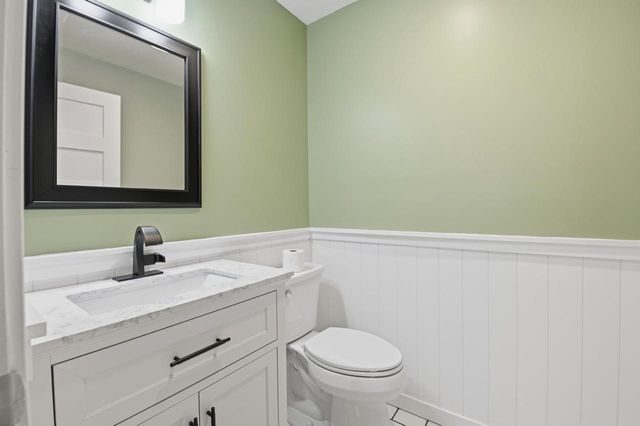 N29W22090 Kathryn COURT, Waukesha, WI 53186