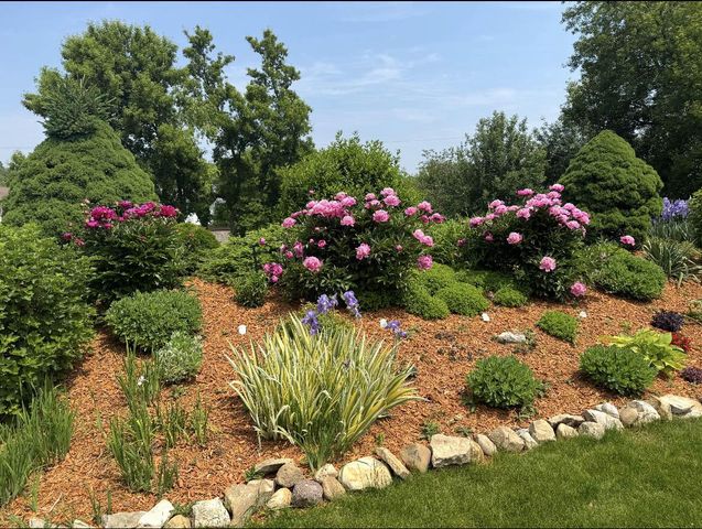 N29W22090 Kathryn COURT, Waukesha, WI 53186