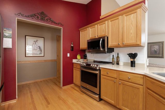 N29W22090 Kathryn COURT, Waukesha, WI 53186