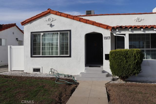 1917 W 74th, Los Angeles, CA 90047