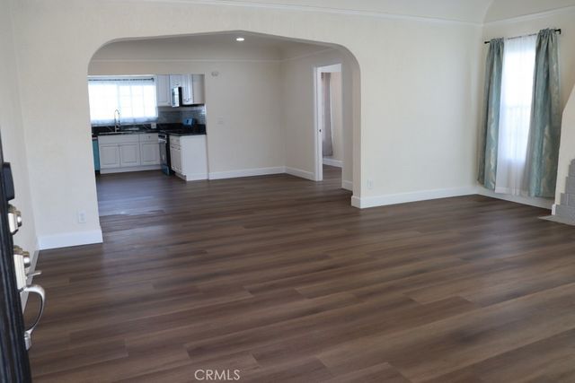 1917 W 74th, Los Angeles, CA 90047