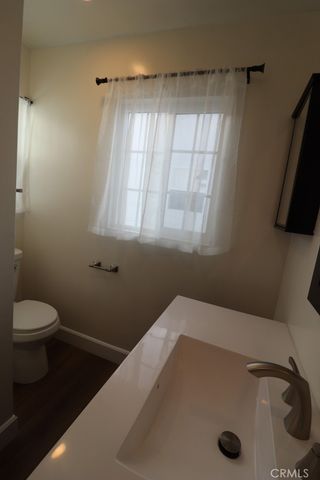 1917 W 74th, Los Angeles, CA 90047