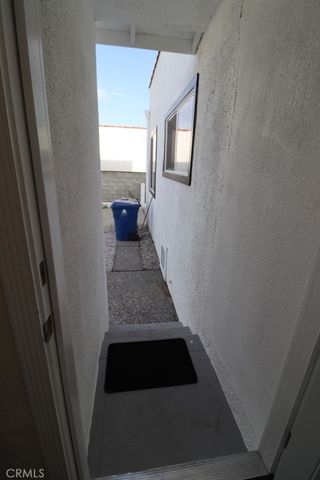 1917 W 74th, Los Angeles, CA 90047