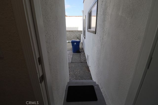 1917 W 74th, Los Angeles, CA 90047