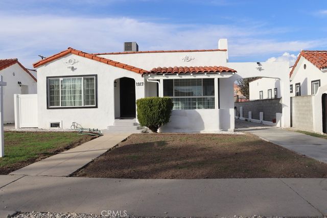 1917 W 74th, Los Angeles, CA 90047
