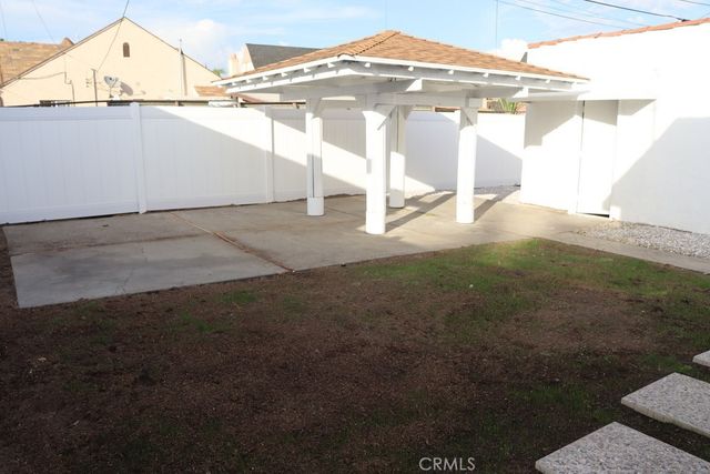 1917 W 74th, Los Angeles, CA 90047