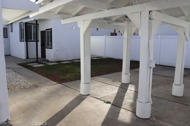 1917 W 74th, Los Angeles, CA 90047