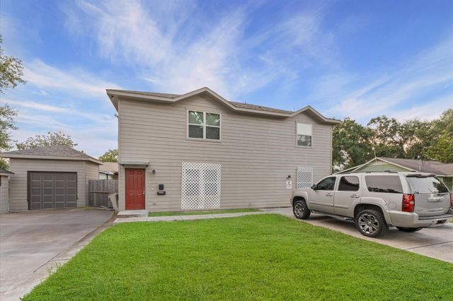 8221 Brockton Street, Houston, TX 77017